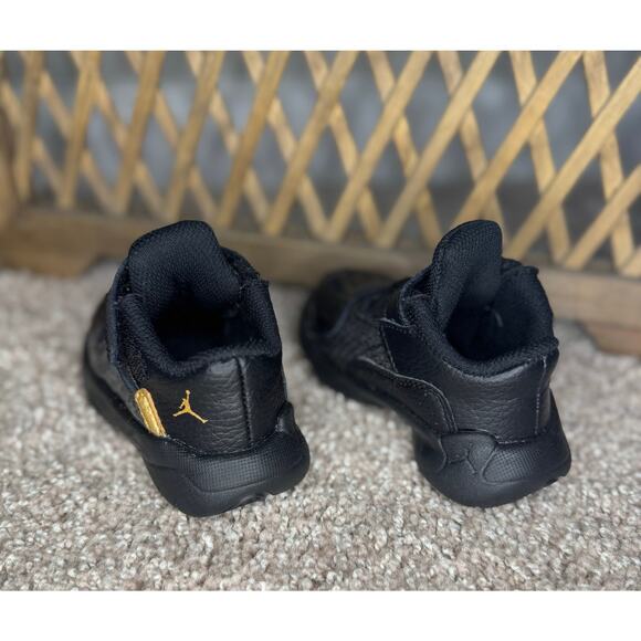 Nike Air Jordan 11 Gold and Black Toddler Sneakers sz 4C - Picture 3 of 5